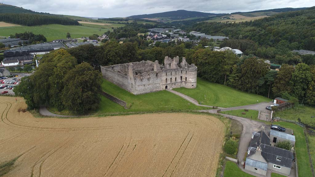 Picture of a ruined castle