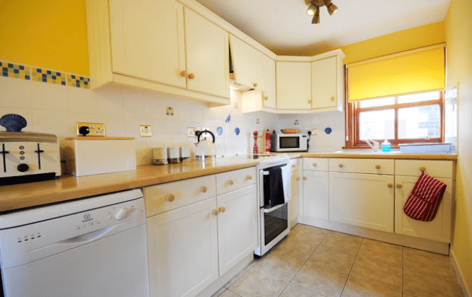 Sea Breeze Cottage Kitchen