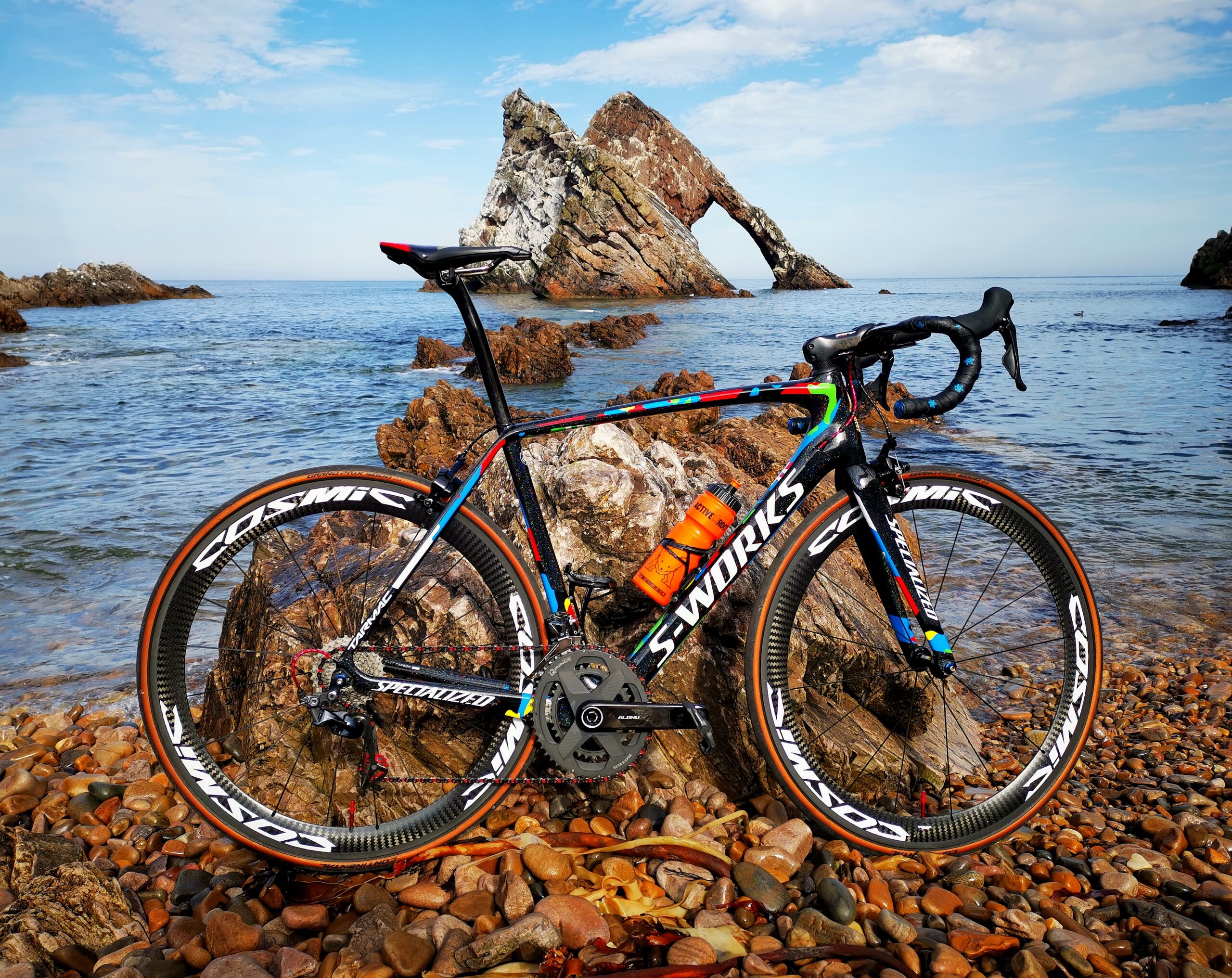 a bike in front of the bow fiddle rock