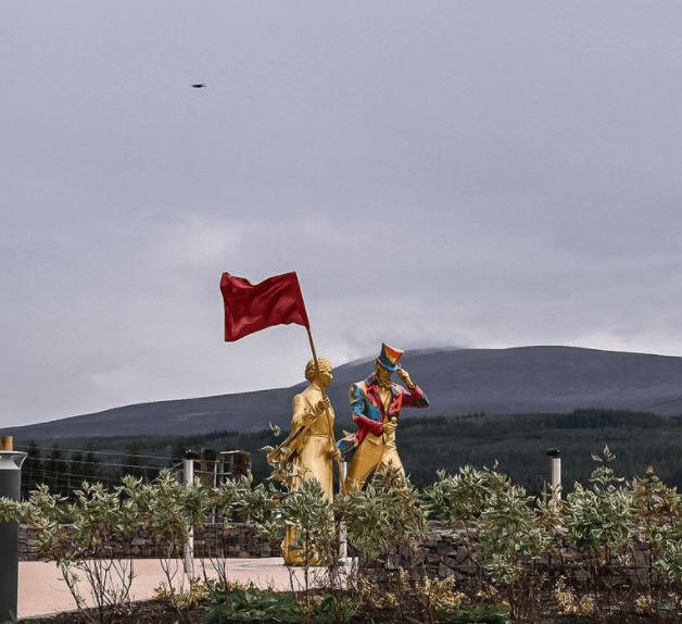 cardhu statues