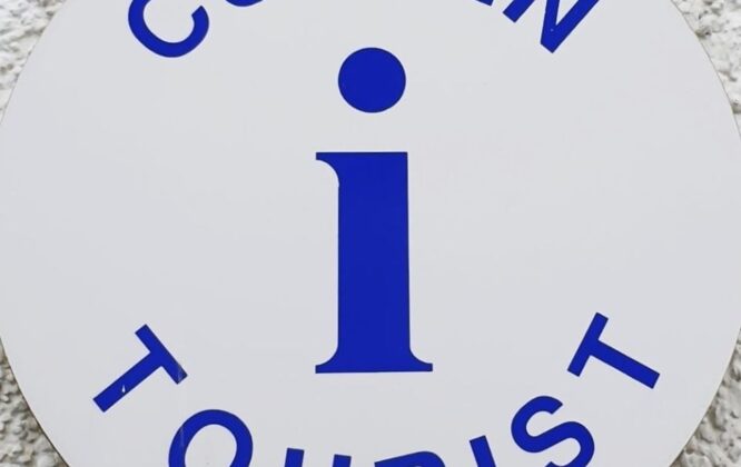 tourist information logo